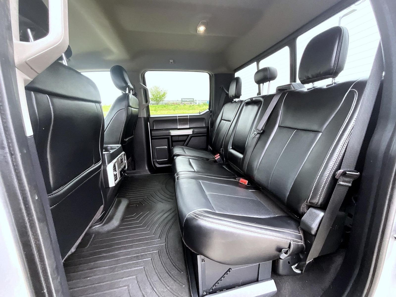 Used 2020 Silver Ford Lariat image 20