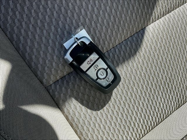 Used 2022 Black Metallic Ford XLT image 11