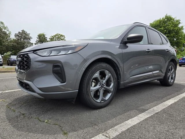 2024 Ford Escape ST-Line FWD's photo