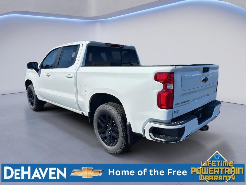 New 2026 Summit White Chevrolet RST image 3