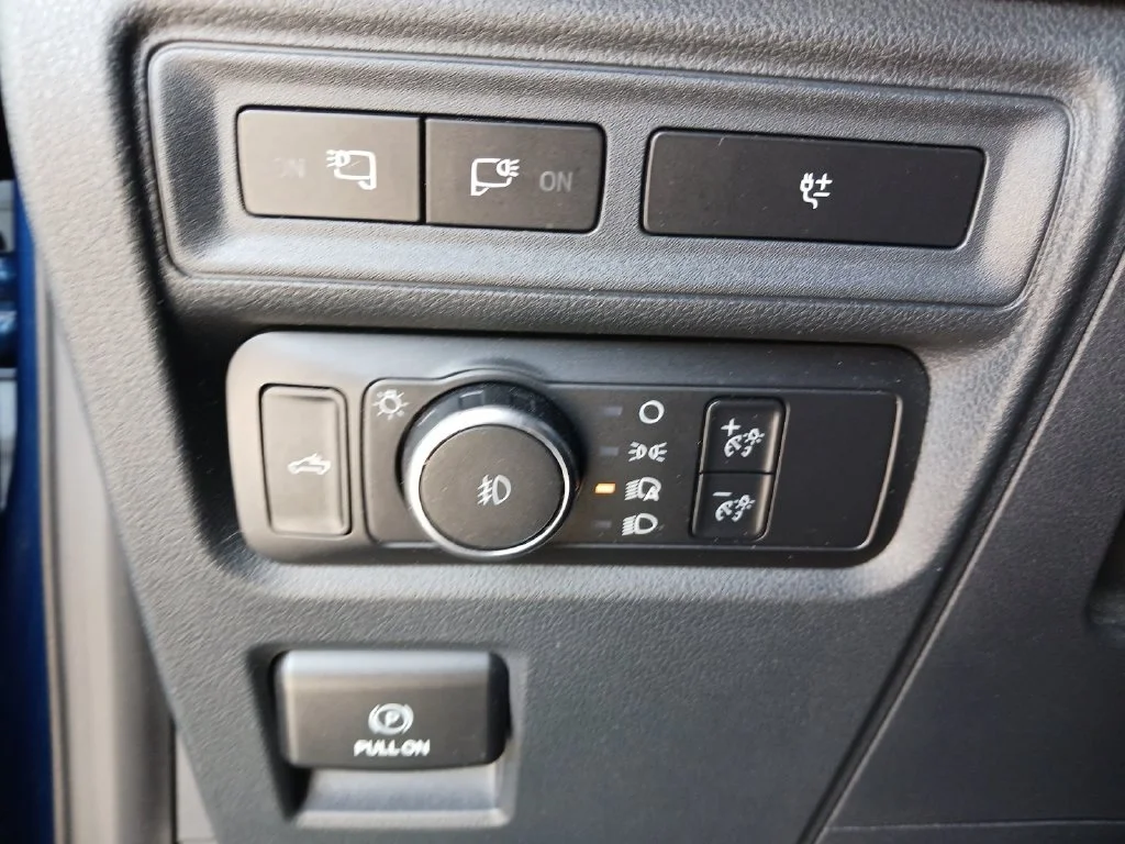 Used 2022 Blue Ford XLT image 37