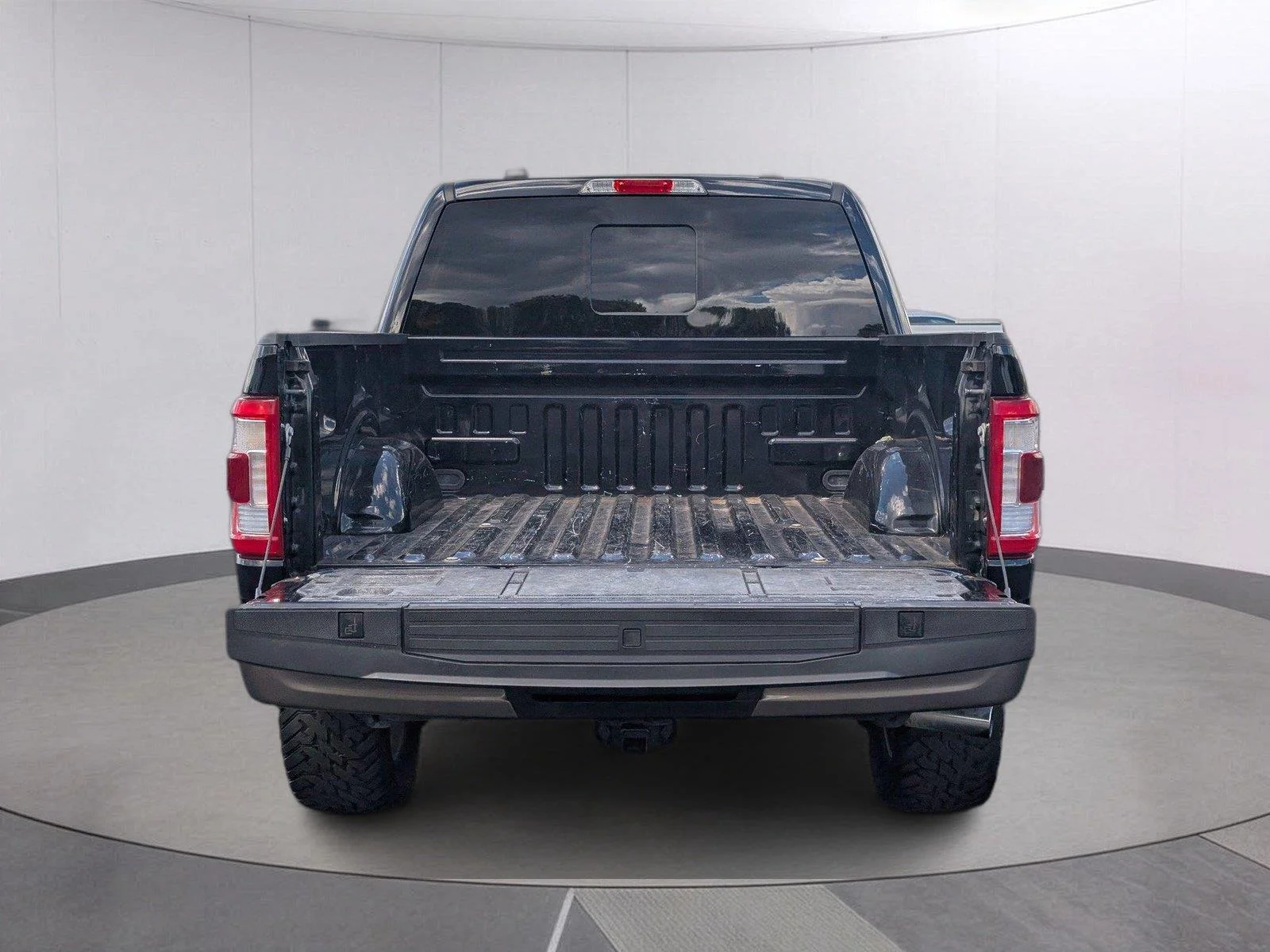 Used 2021 Agate Black/Stone Gray Ford King Ranch image 6