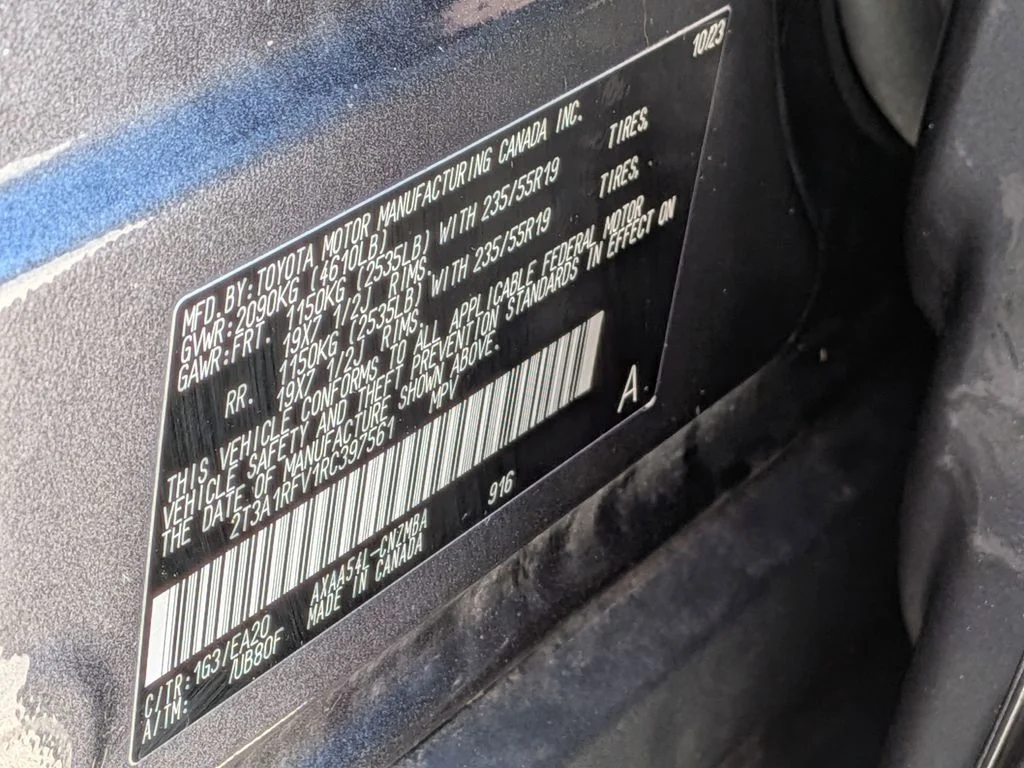 Used 2024 Gray Toyota XLE Premium image 33