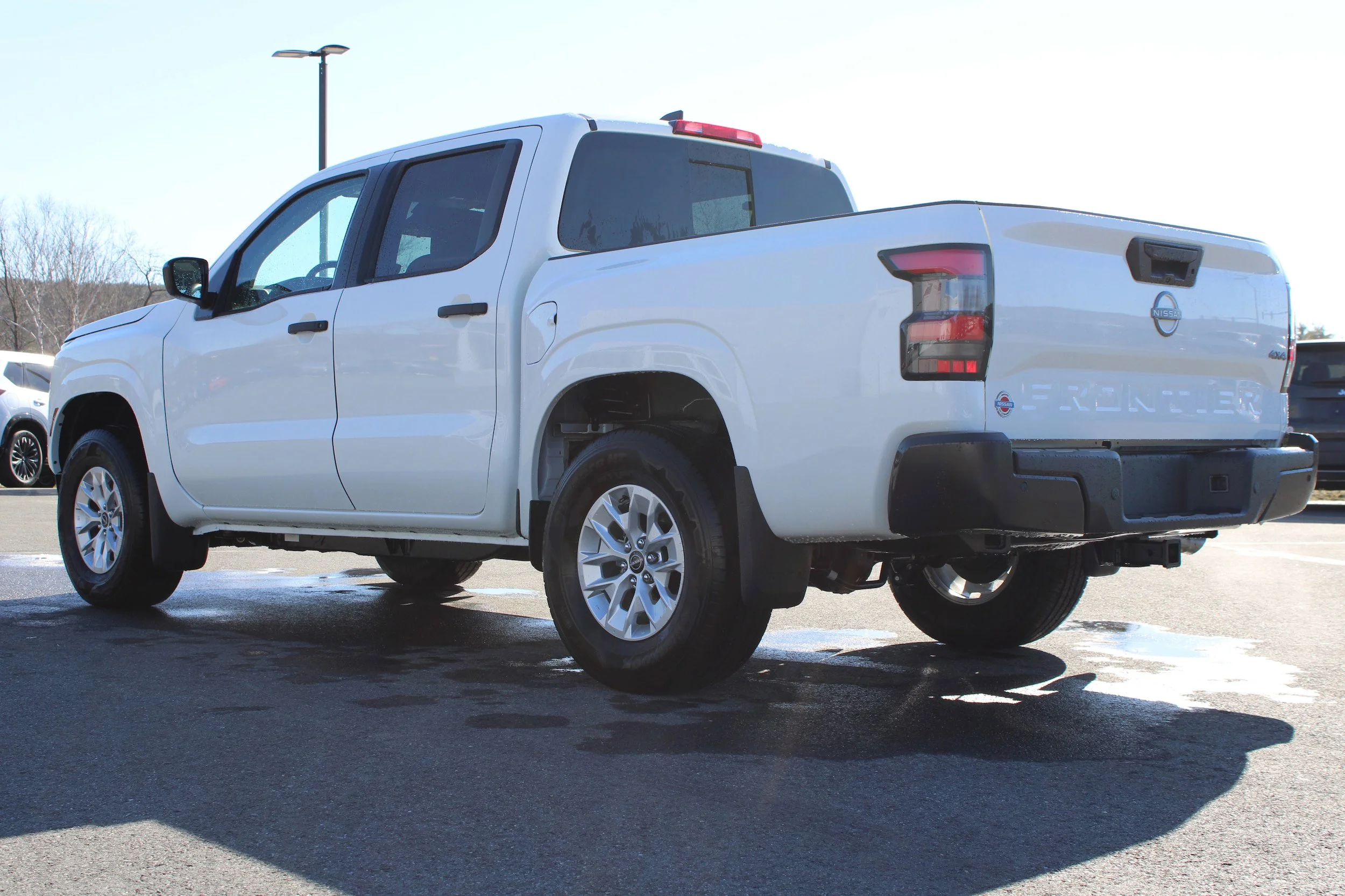 New 2026 Glacier White Nissan Crew Cab S image 4