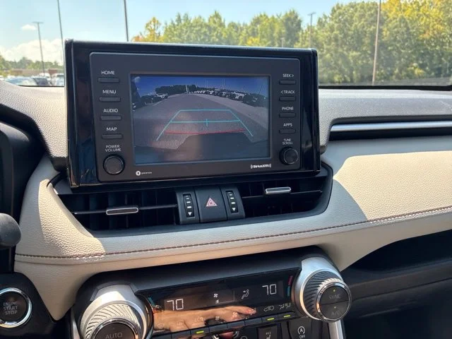 Used 2021 Red Toyota XLE Premium image 8