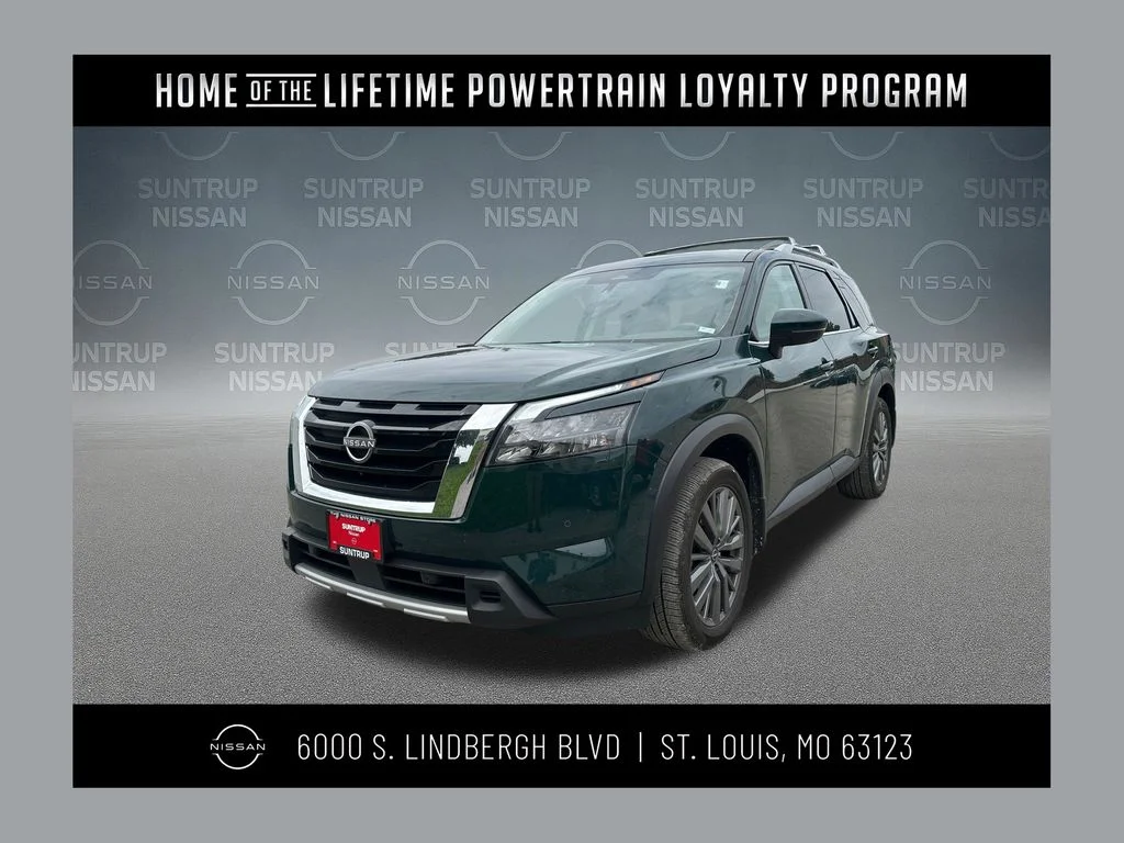 2025 Nissan Pathfinder SL 2WD's photo