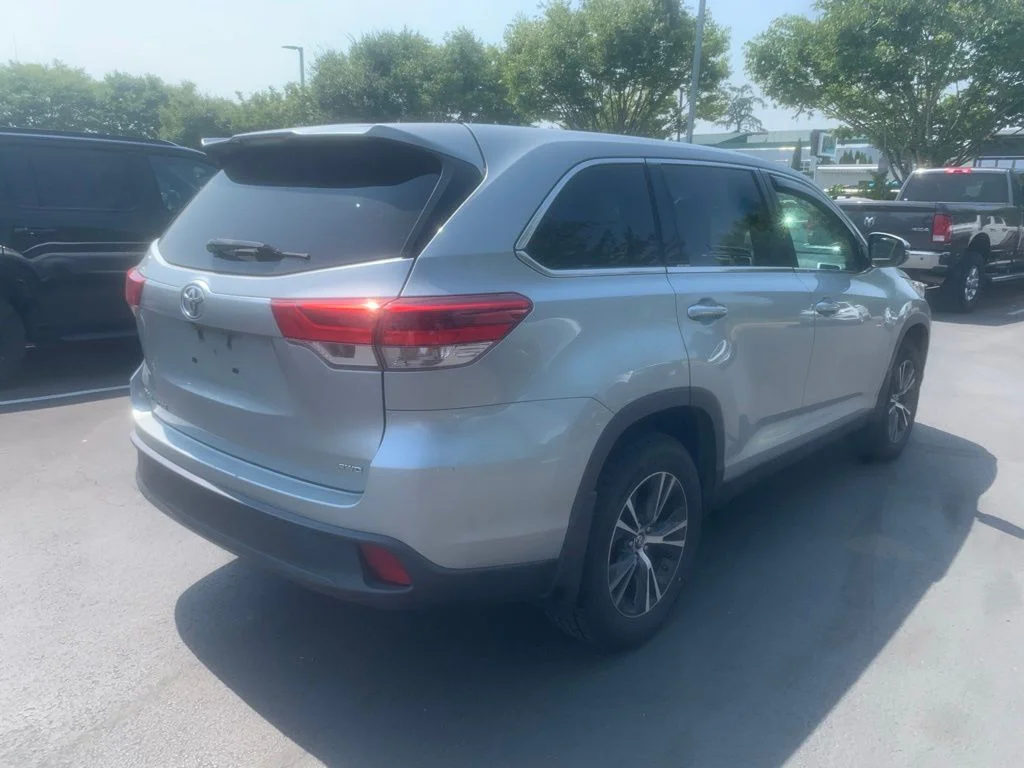 Used 2019 Celestial Silver Metallic Toyota LE image 3