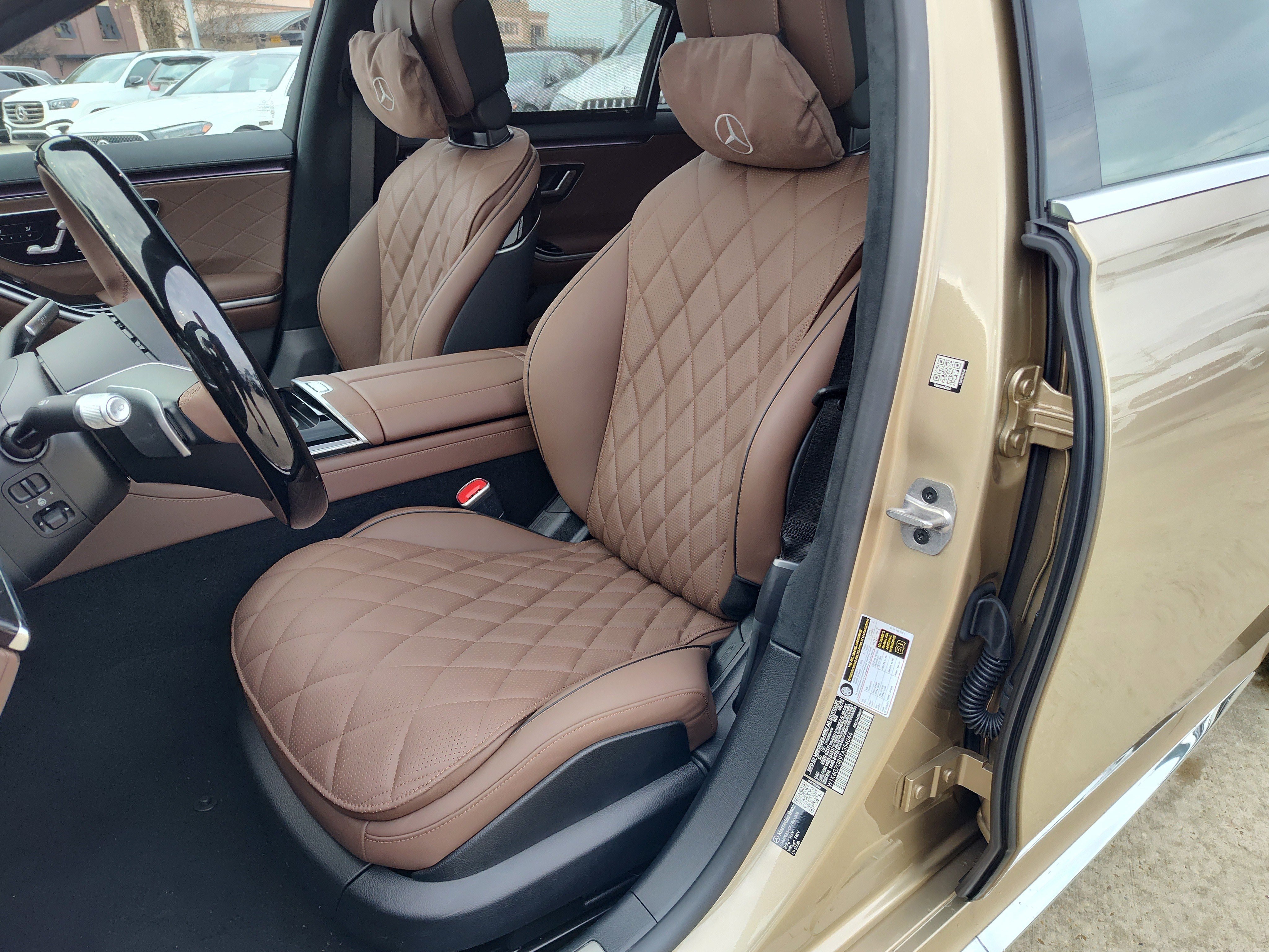 New 2026 MANUFAKTUR Kalahari Gold Metallic Mercedes-Benz S 580 image 21