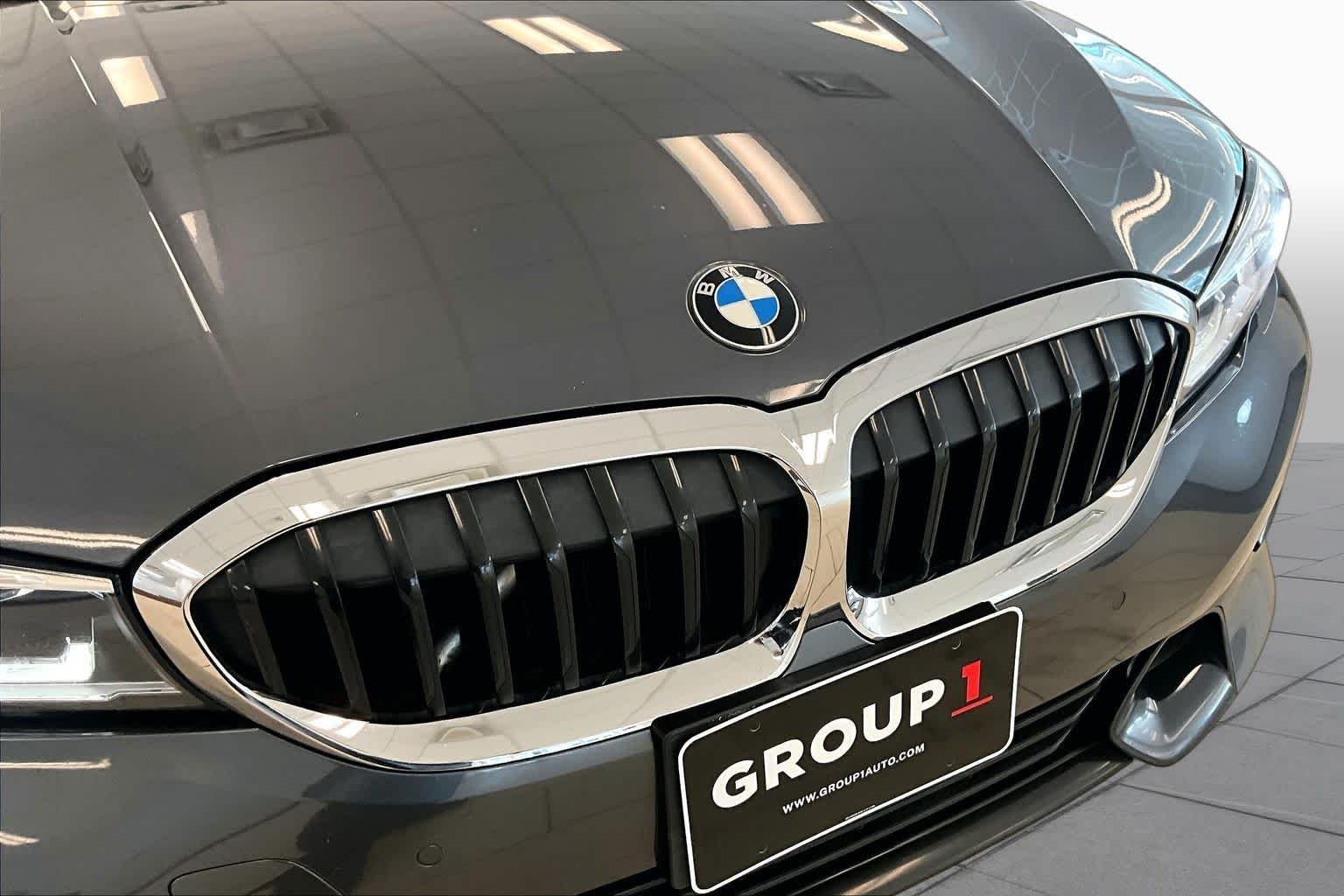 Used 2021 Mineral Gray Metallic BMW 330i image 27