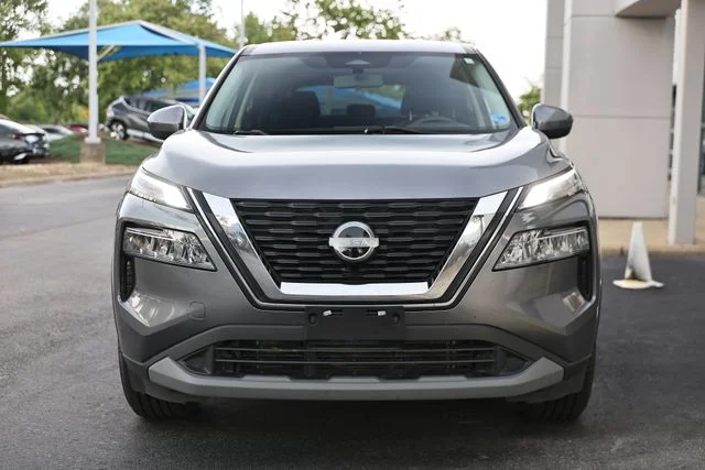 Used 2023 Gun Metallic Nissan SV image 13