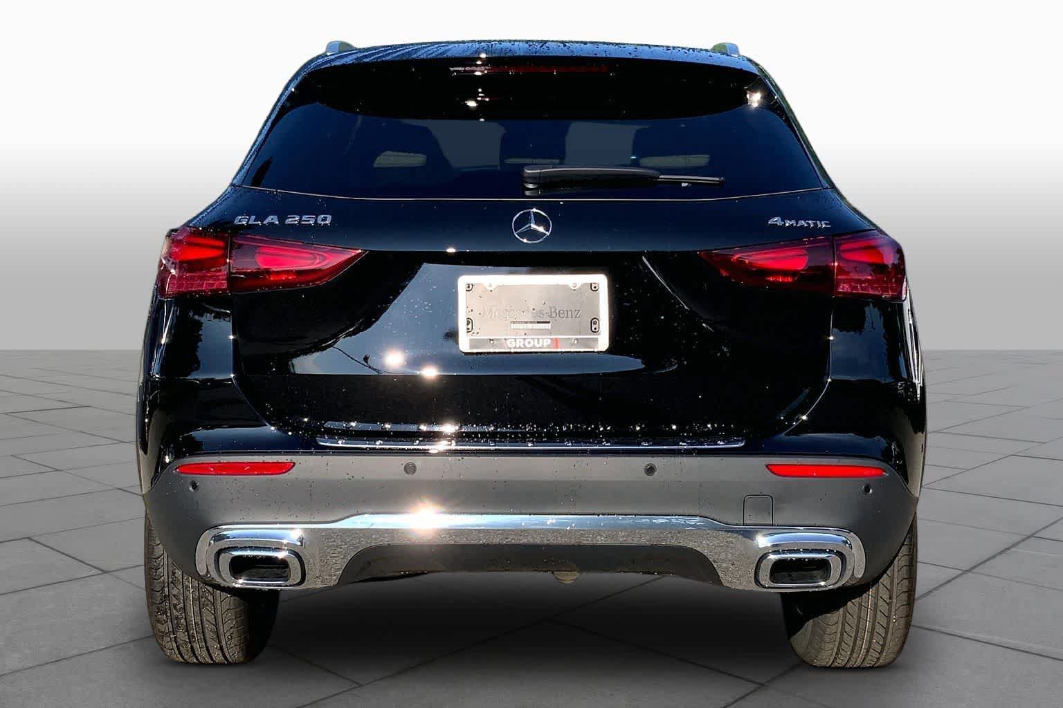 New 2026 Night Black Mercedes-Benz GLA 250 image 4