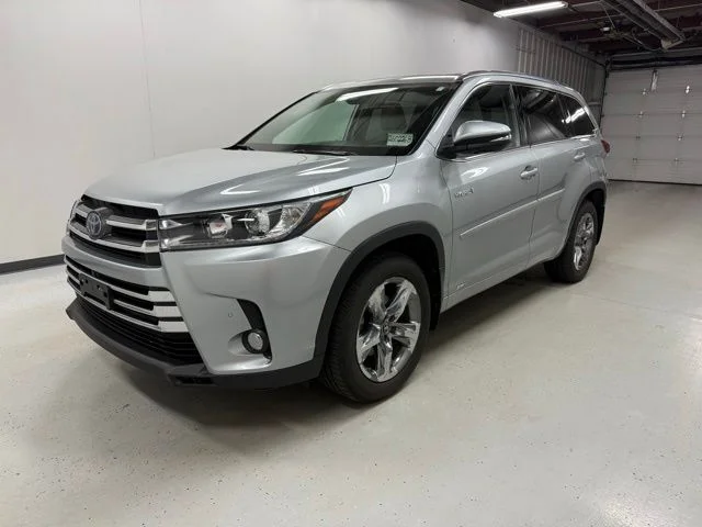 Used 2018 Silver Toyota Limited Platinum image 1