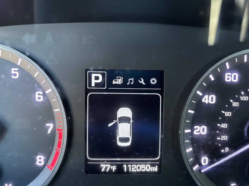 Used 2016 Red Hyundai SE image 12