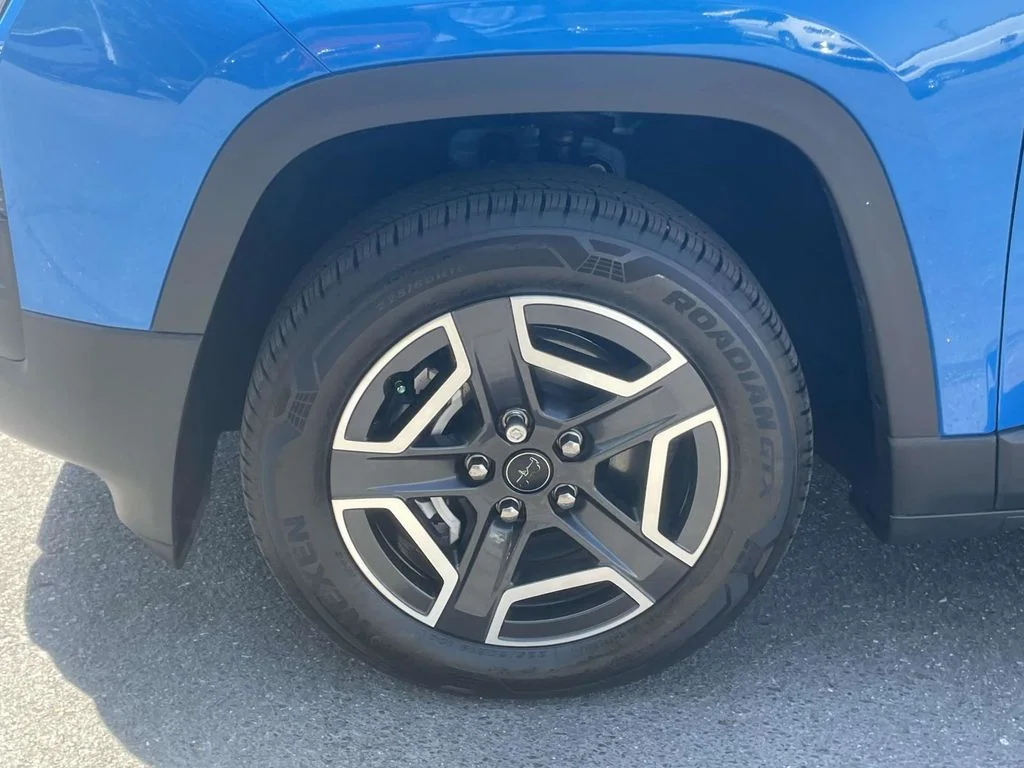 New 2026 Hydro Blue Pearlcoat Jeep Laredo image 11