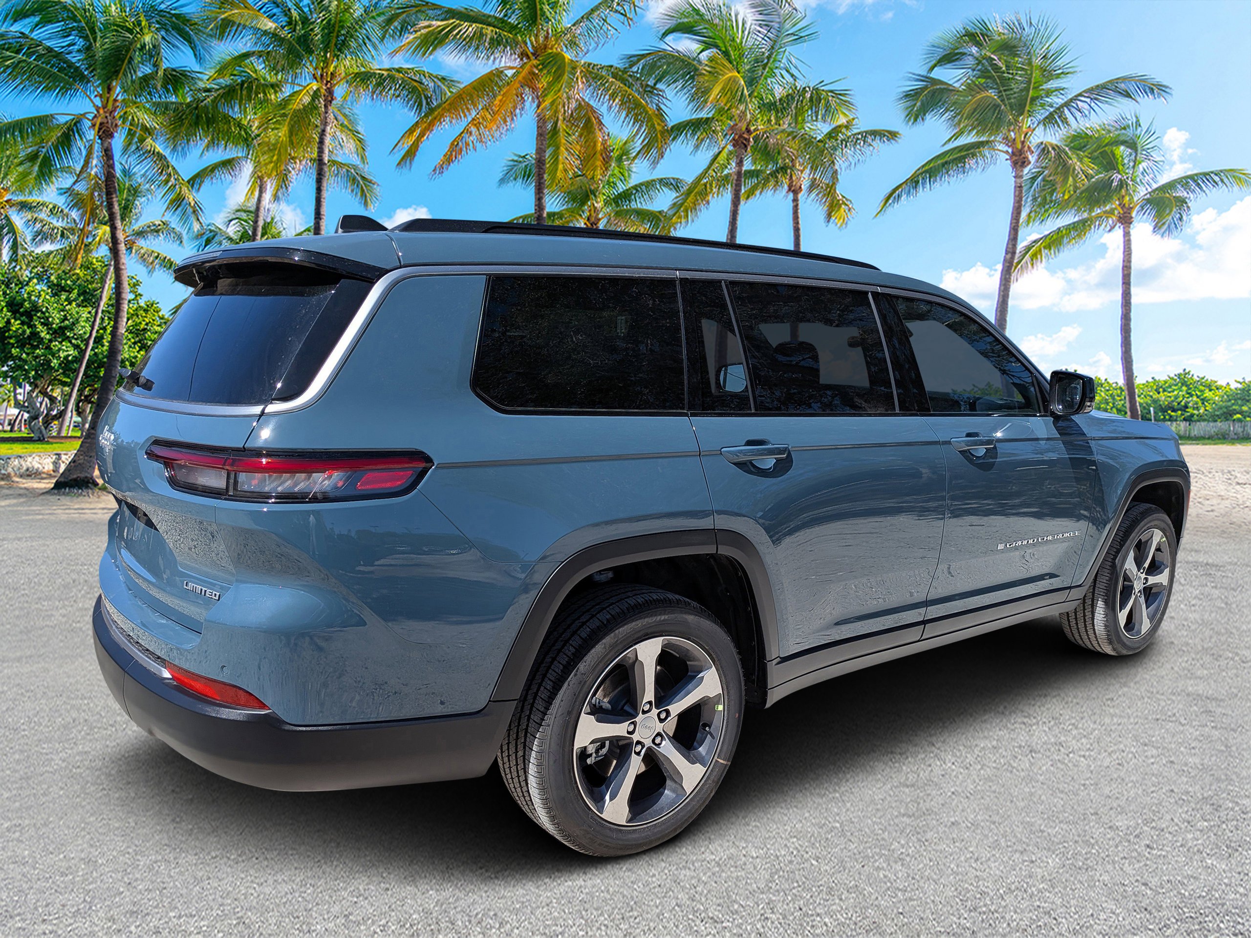 New 2026 Steel Blue Exterior Paint Jeep Limited image 3
