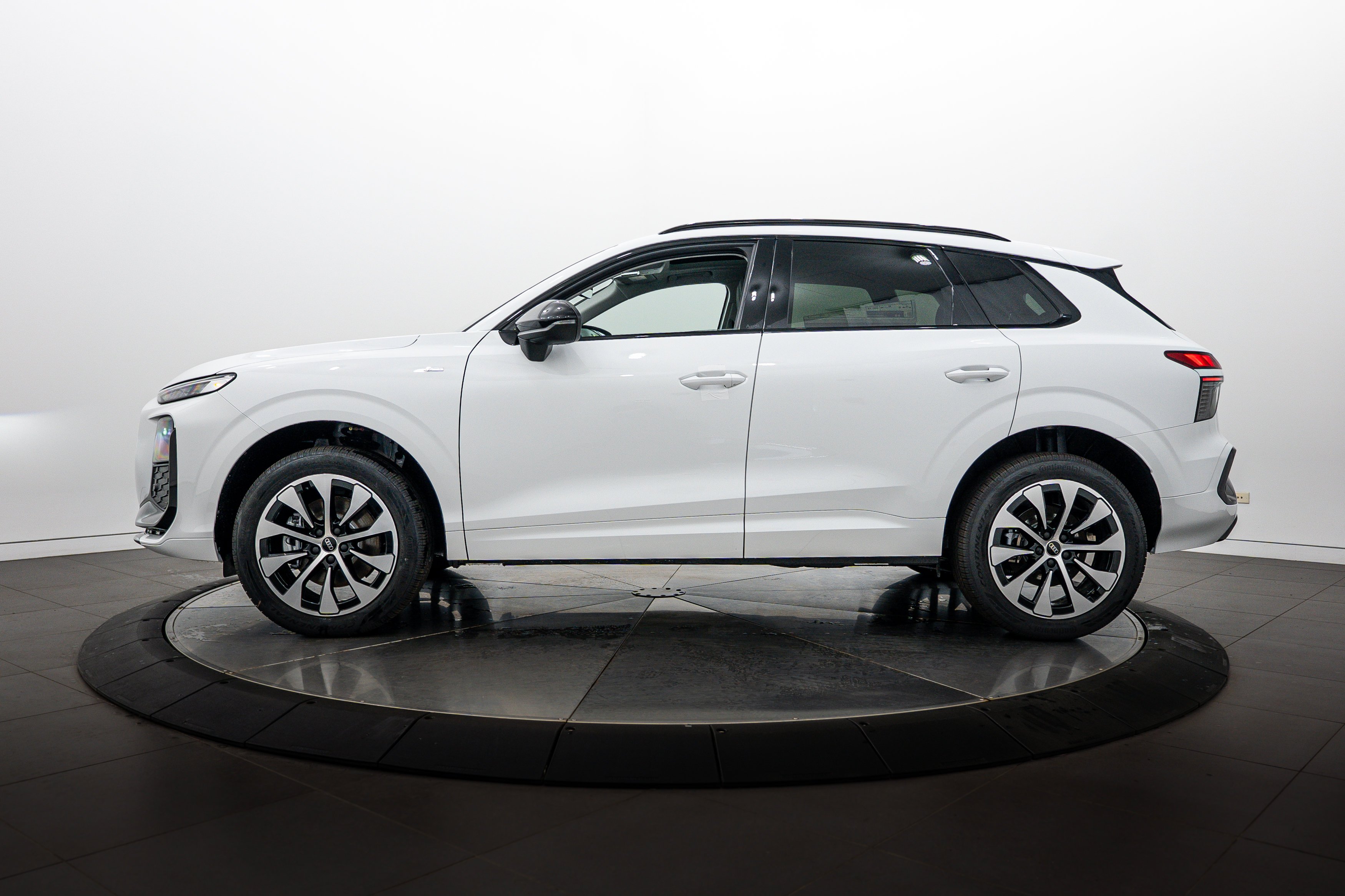 New 2026 White Audi S line image 6
