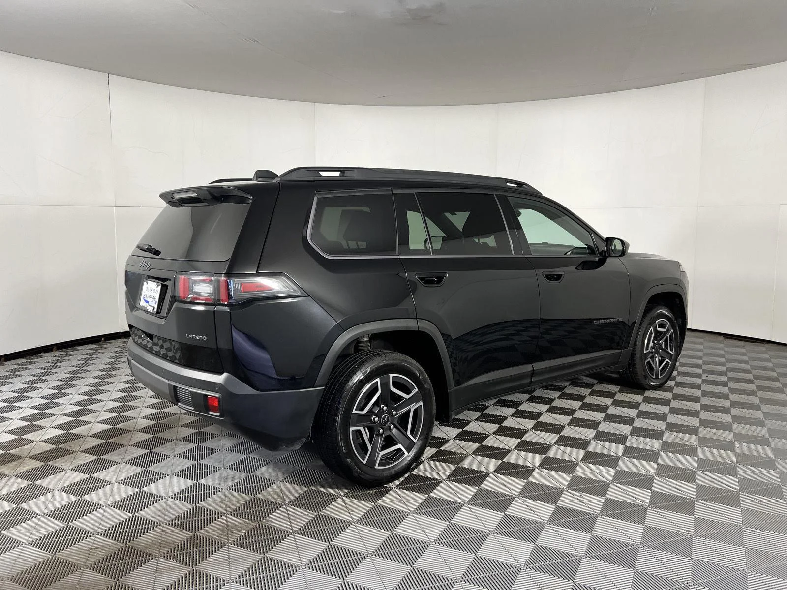 Used 2026 Diamond Black Crystal Pearlcoat Jeep Laredo image 9
