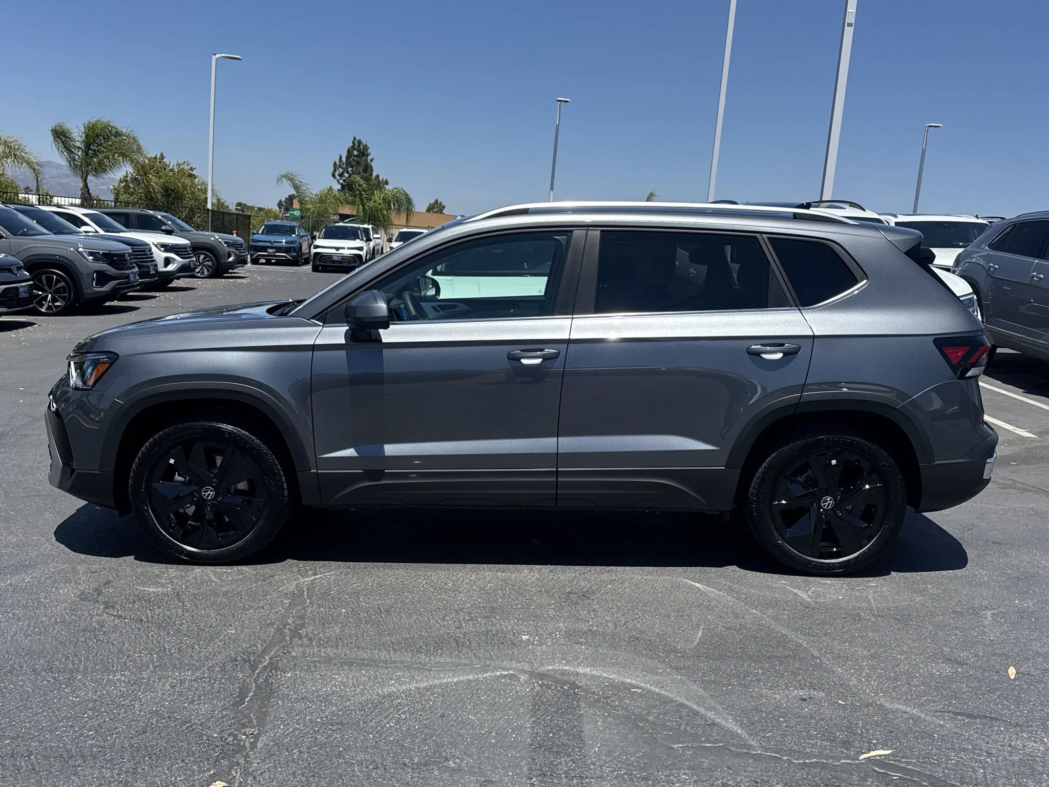 New 2026 Platinum Gray Metallic Volkswagen SE image 5