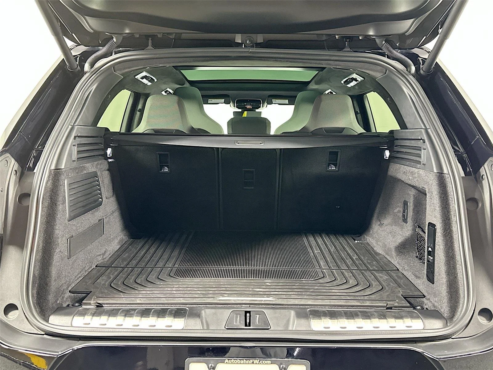 Used 2025 Blue (Dark) Land Rover SV Edition Two image 29