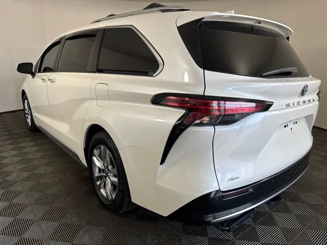 Certified Used 2021 Blizzard Pearl Toyota Limited image 6