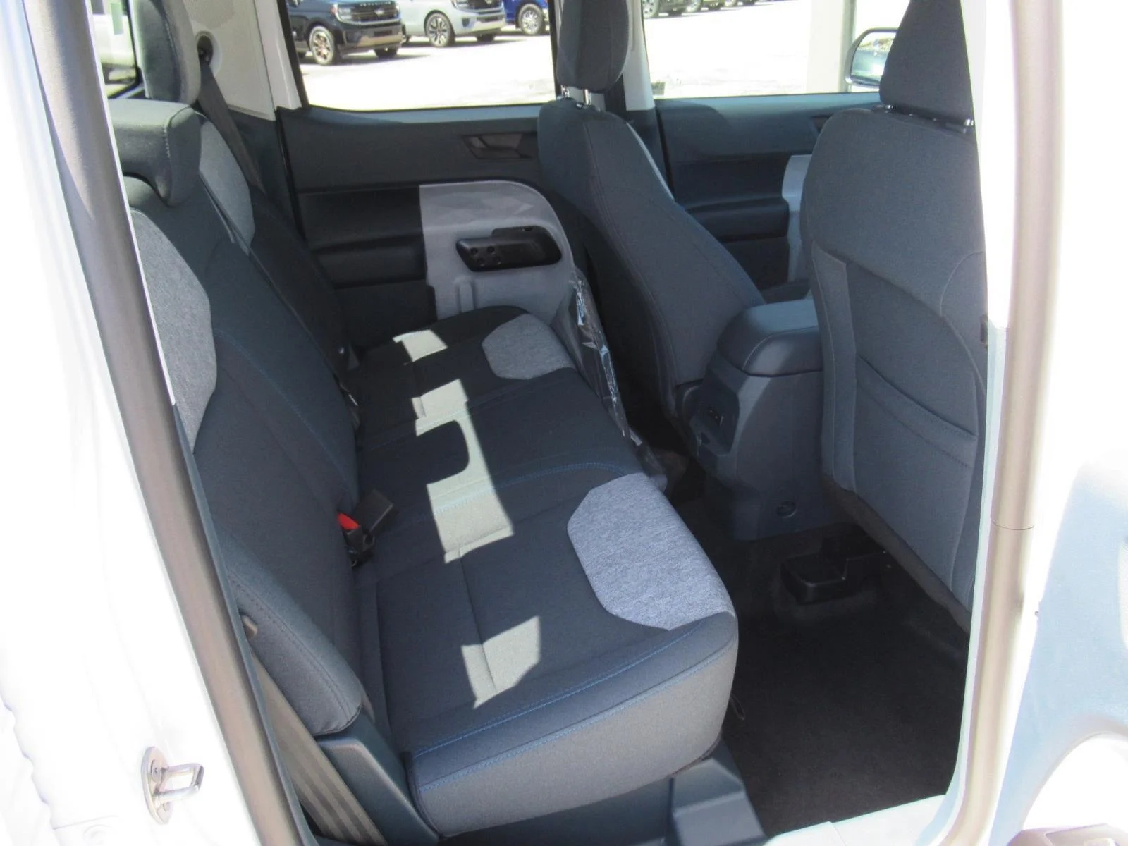 New 2026 Oxford White Ford XLT image 13