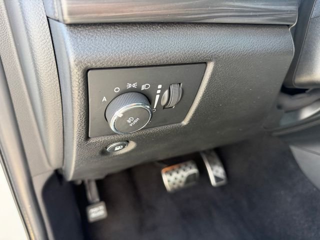 Certified Used 2022 White Jeep Laredo X image 20