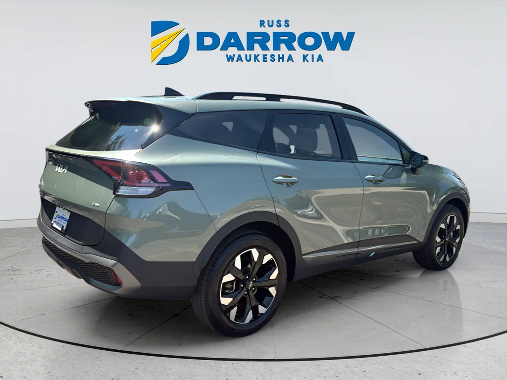 Used 2024 Green Kia X-Line image 5