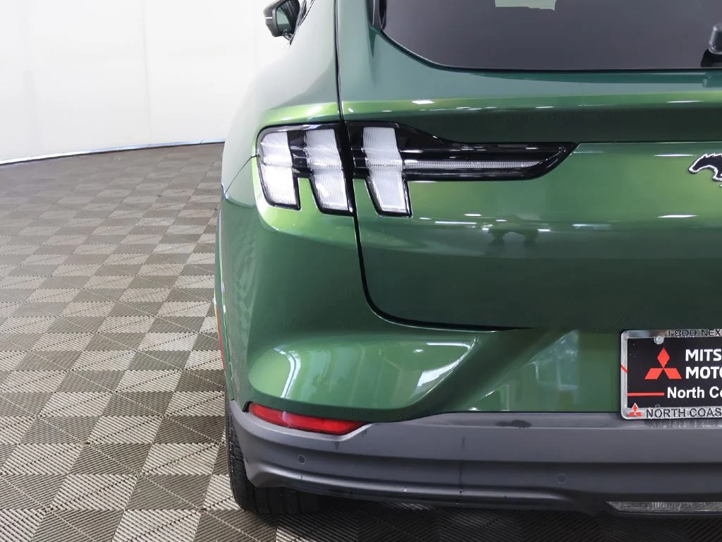 Used 2025 Green Metallic Ford Premium image 20