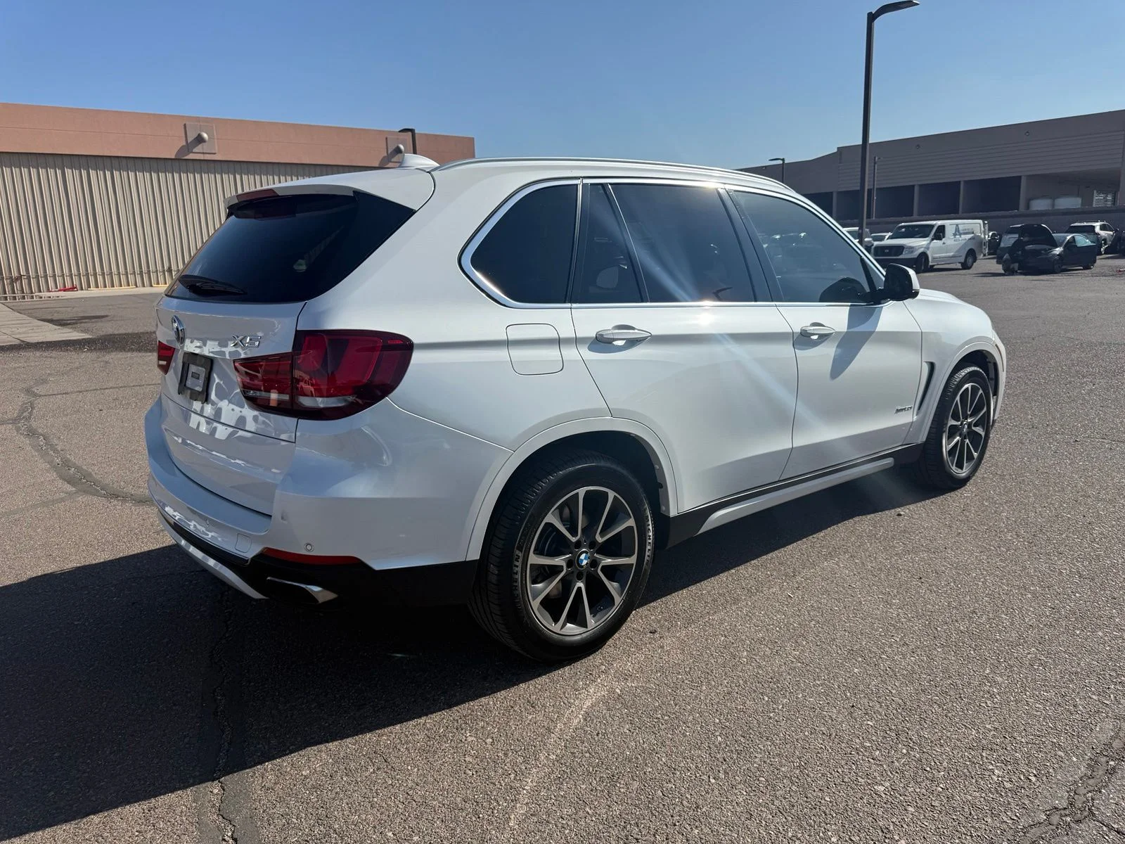 Used 2018 White Metallic BMW xDrive50i image 4