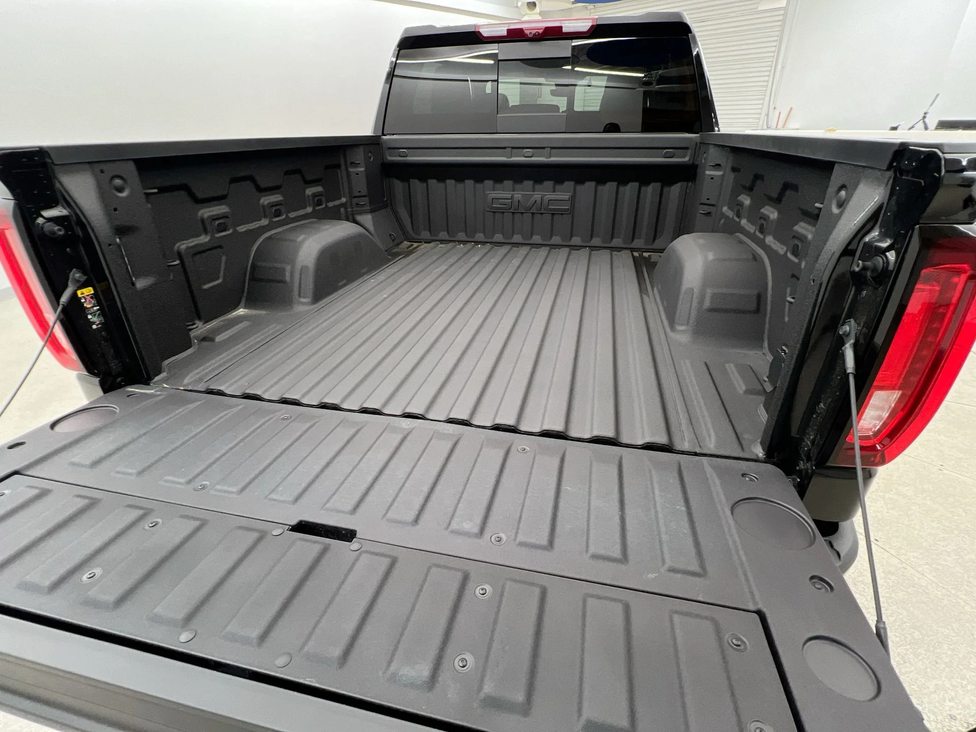 2026 GMC Sierra 1500 AT4 - Photo 79