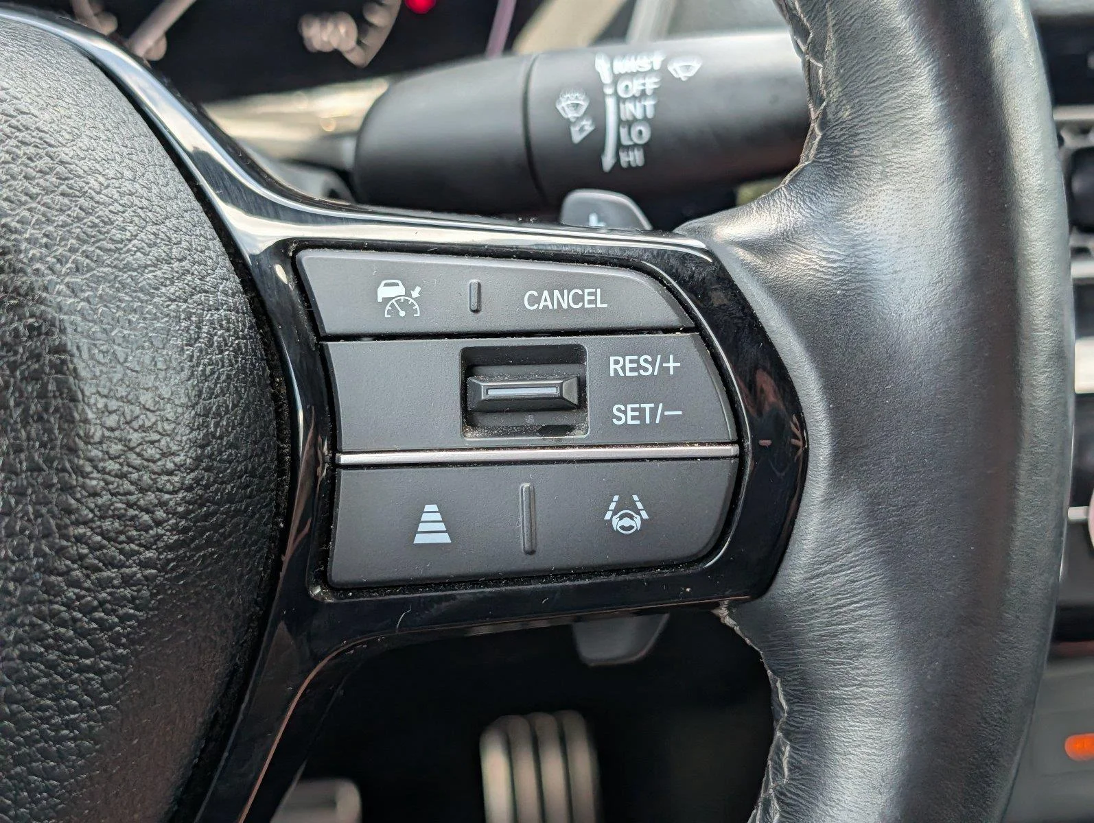 Used 2023 Platinum White Pearl Honda Sport image 24