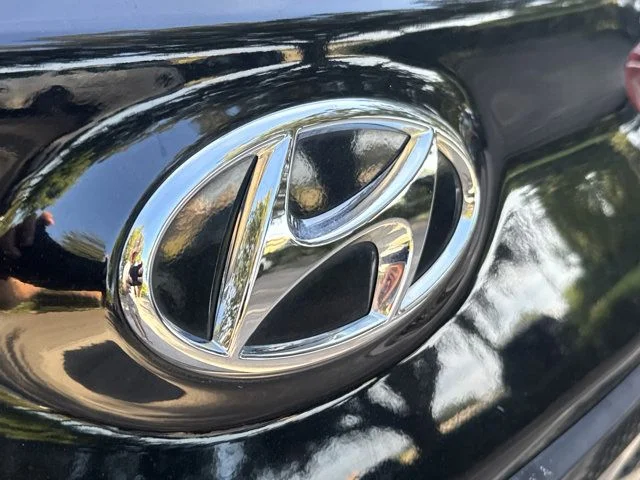 Used 2021 Black Hyundai SEL image 12