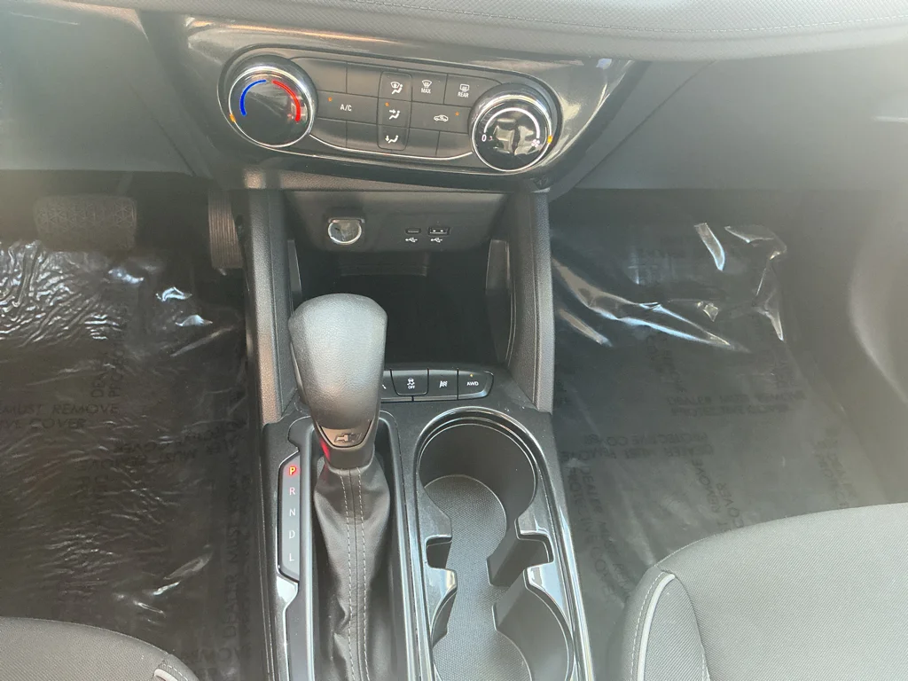 Used 2025 Crimson Metallic Chevrolet LT image 19