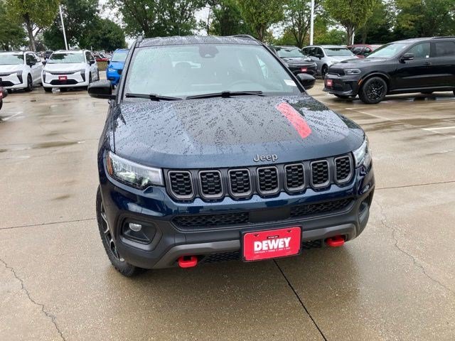 New 2026 Fathom Blue Pearl-Coat Exterior Paint Jeep Trailhawk image 2