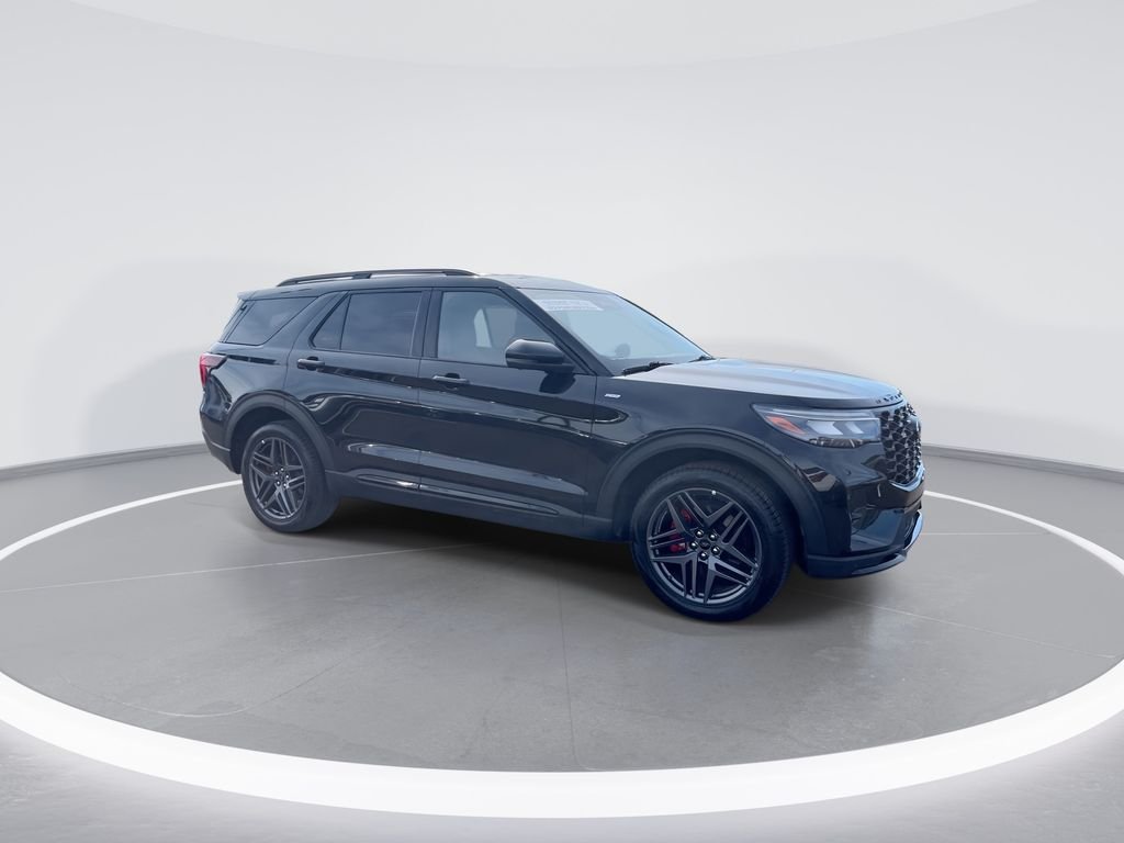 Certified Used 2025 Black Ford ST-Line image 2