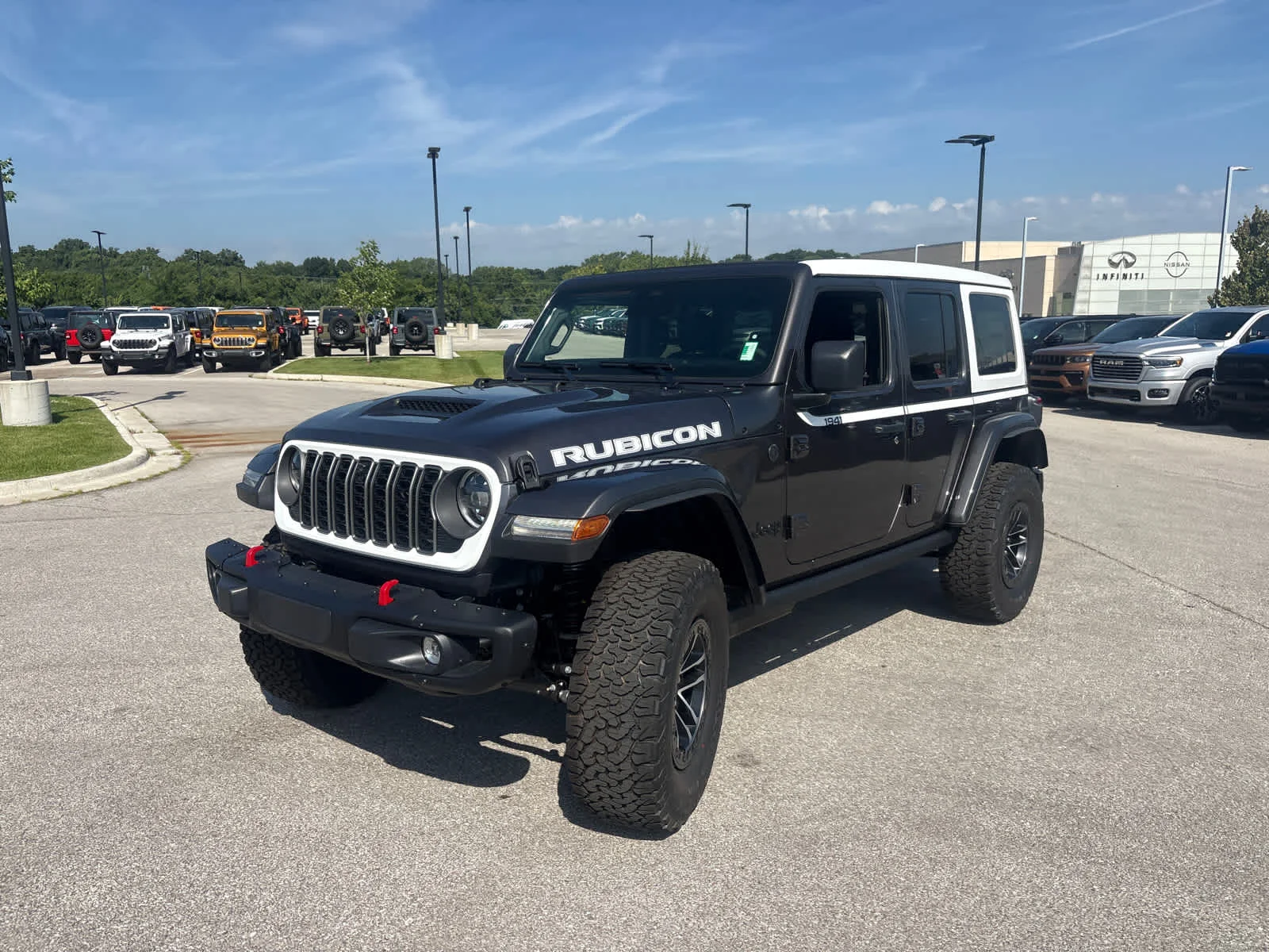 New 2026 Granite Crystal Metallic Clearcoat Jeep Rubicon X image 5