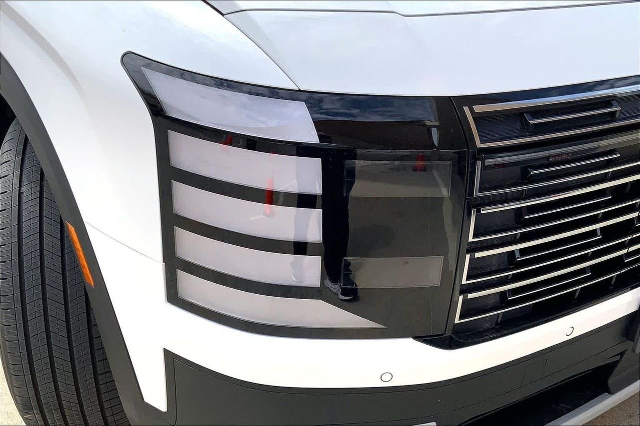 New 2026 Creamy White Pearl Hyundai SE FWD image 13