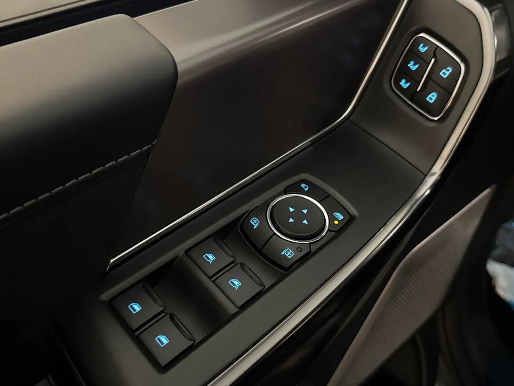 New 2026 Gray Ford Platinum image 21