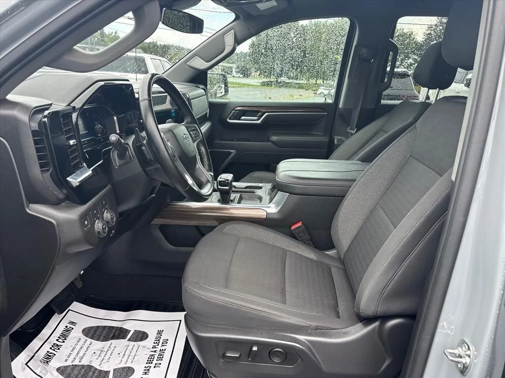 Used 2025 Gray Chevrolet RST image 24