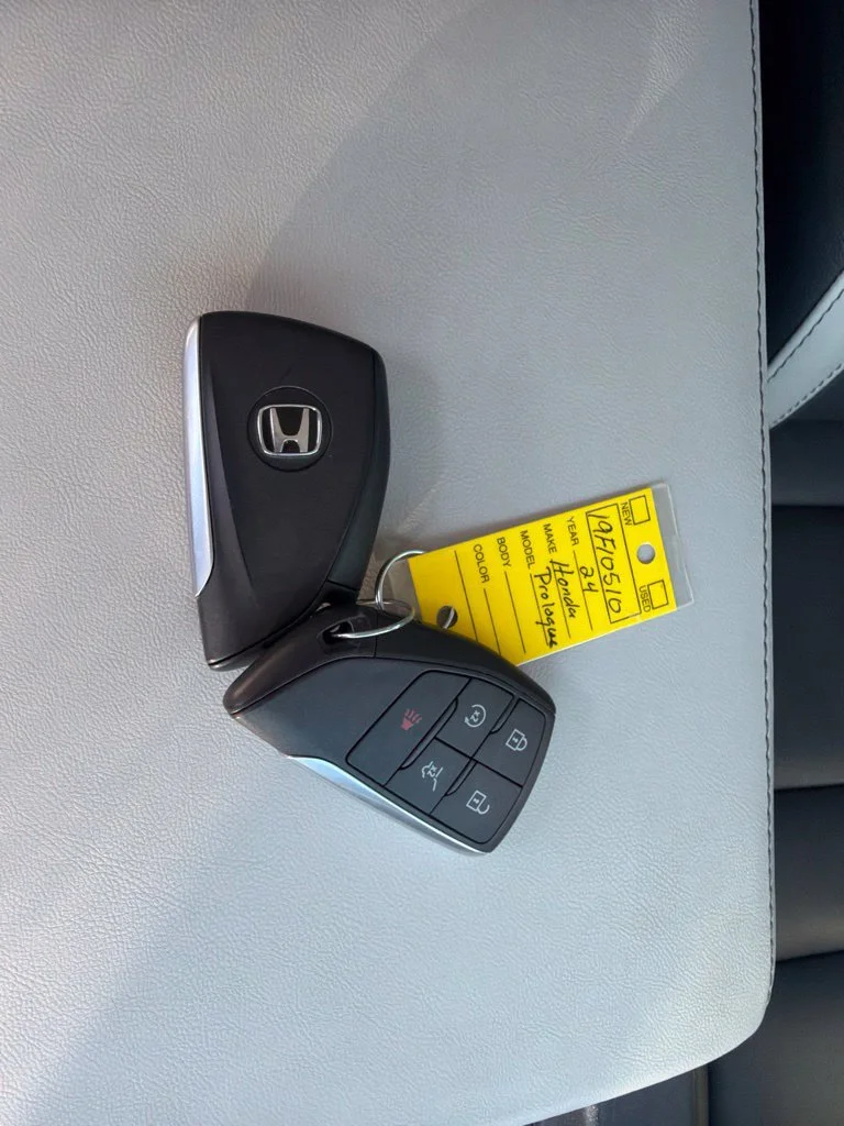 Used 2024 Raven Black Honda Touring image 2
