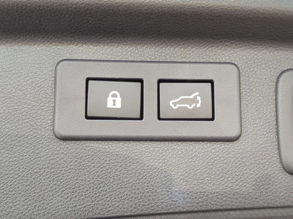 Used 2020 Black Subaru Touring image 10