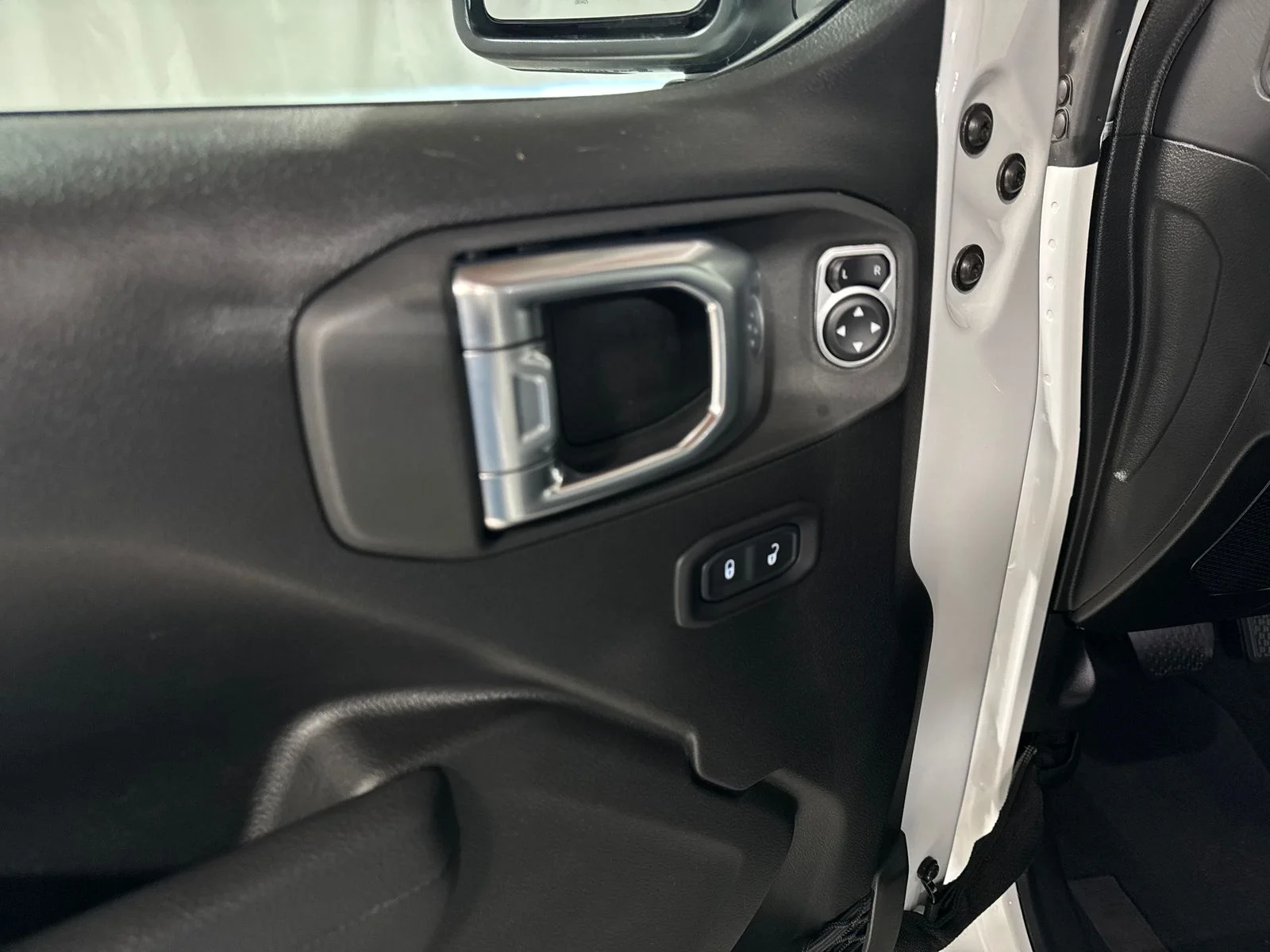 Used 2026 Bright White Clearcoat Jeep Mojave image 16