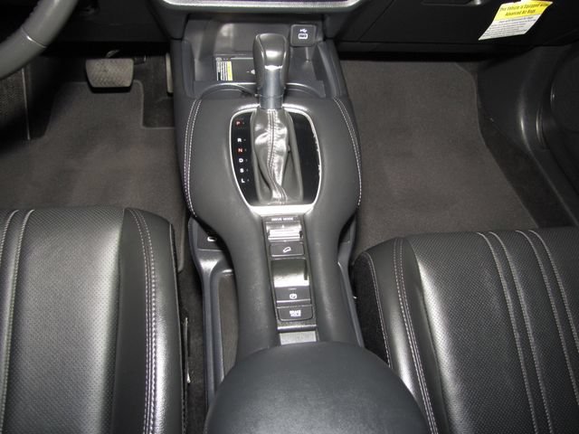 Certified Used 2025 Platinum White Pearl Honda EX-L image 15