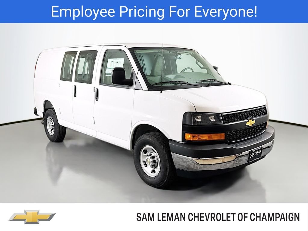 2026 Chevrolet Express 2500 Work Van HD's photo