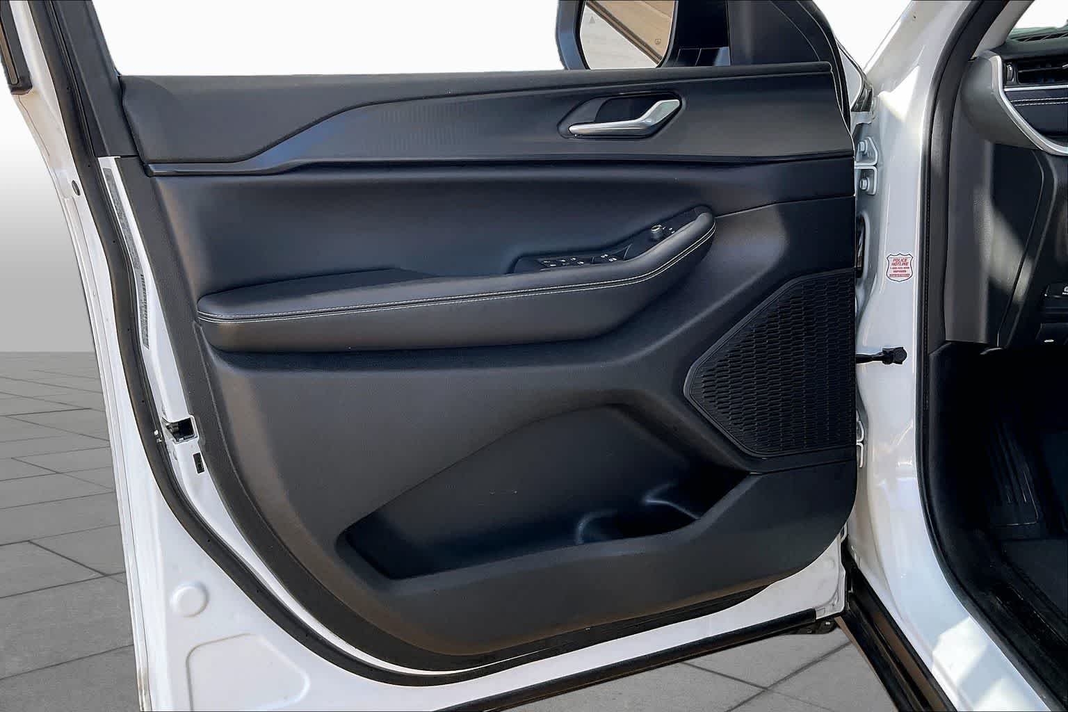 Used 2023 Bright White Clearcoat Jeep Laredo image 21