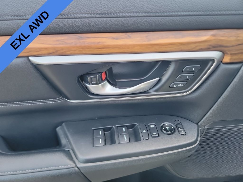 Used 2019 Silver Honda EX-L image 21