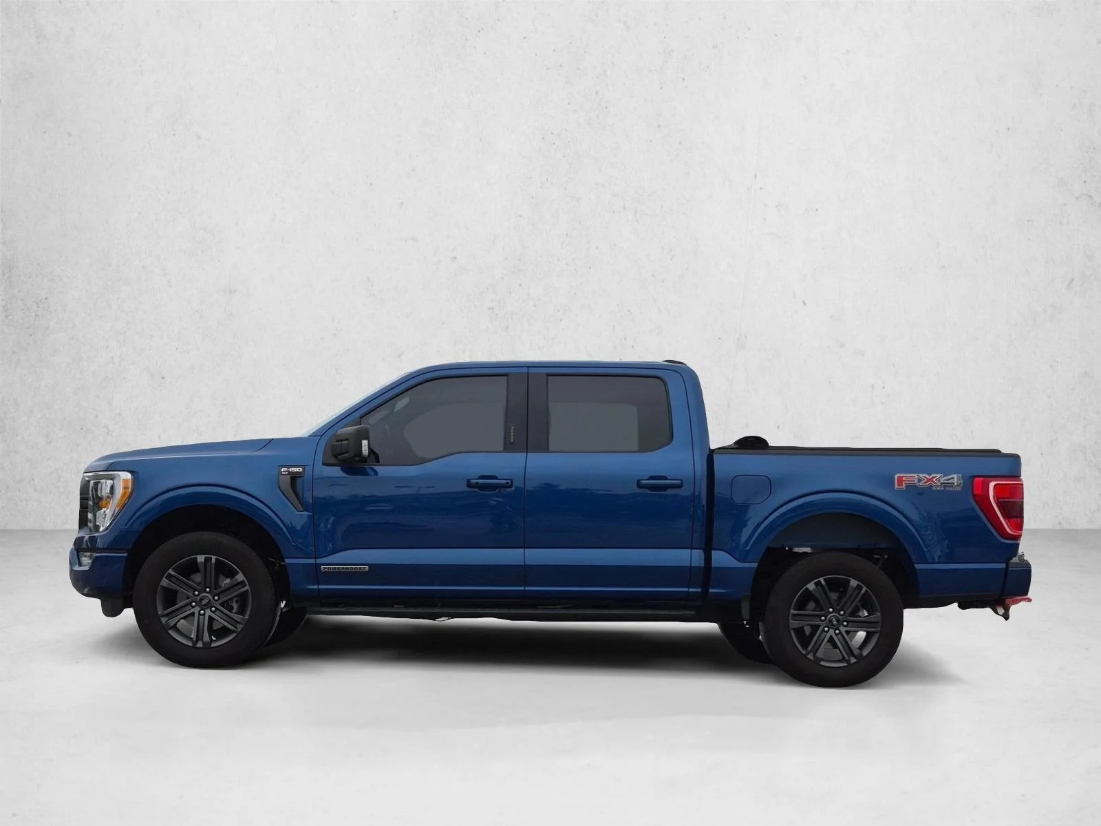 Used 2022 Atlas Blue Metallic Ford XLT image 8