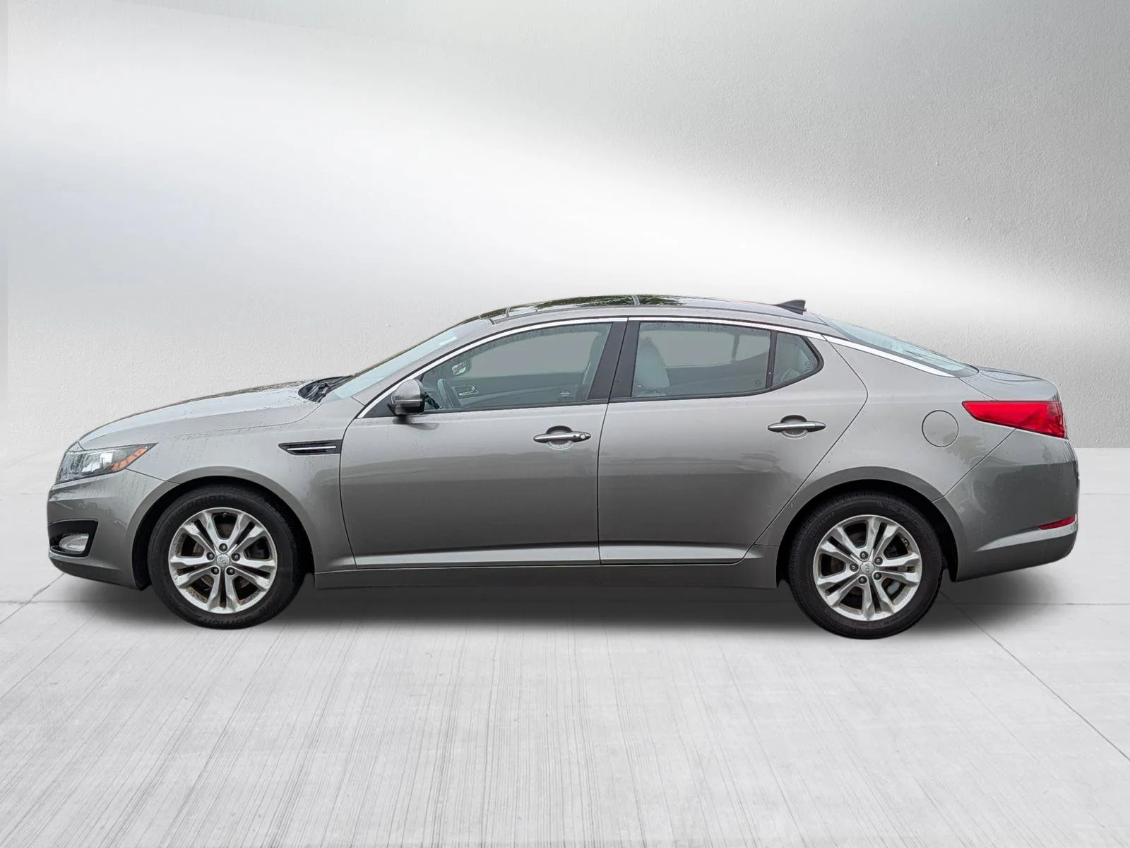 Used 2012 Satin Metal Kia EX image 4