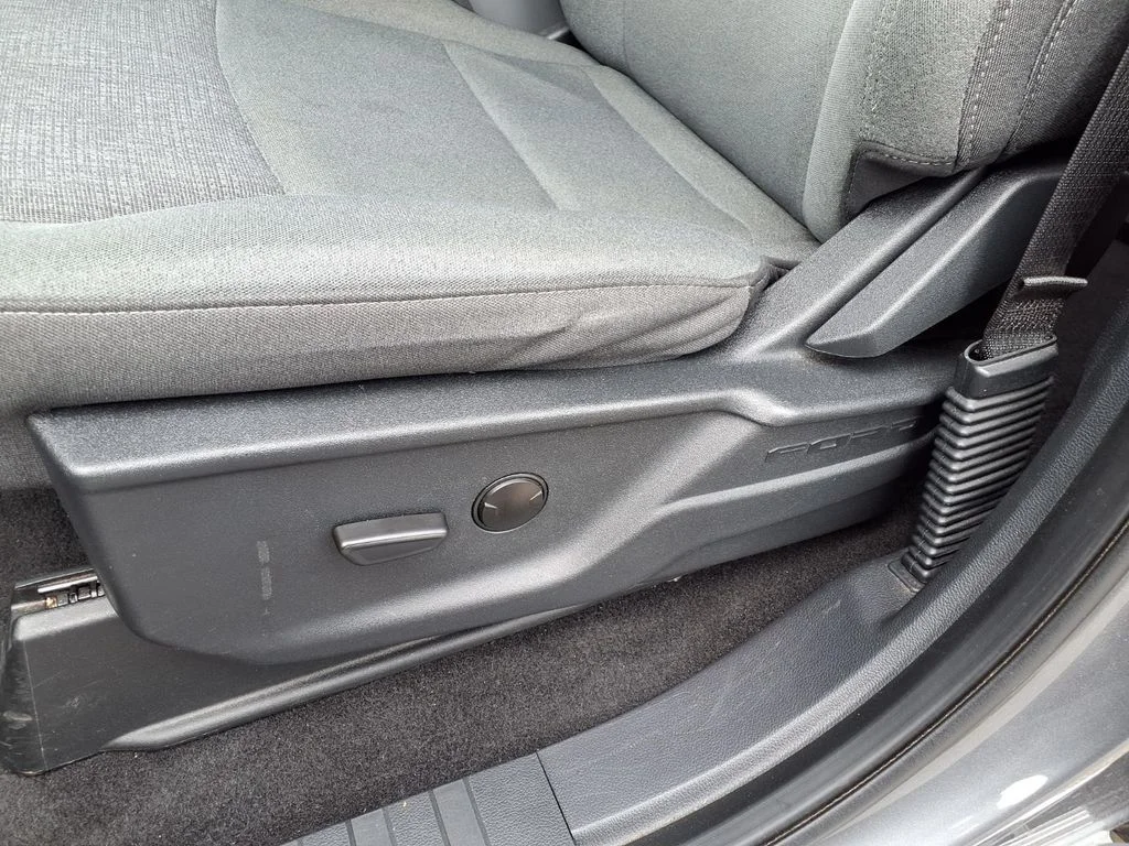 Used 2024 Gray Ford XLT image 22