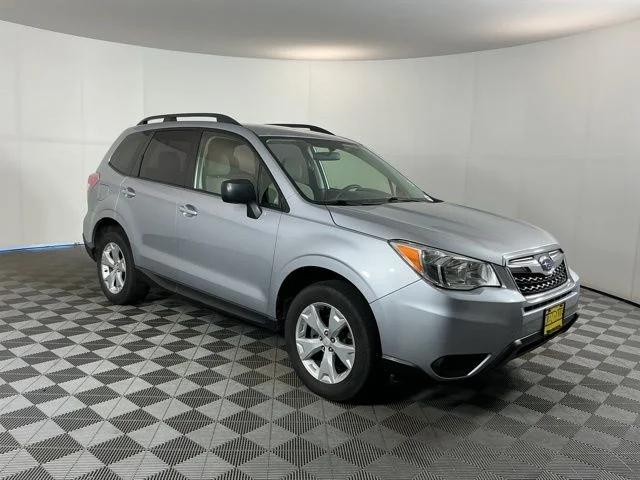 Used 2016 Silver Subaru 2.5i image 3